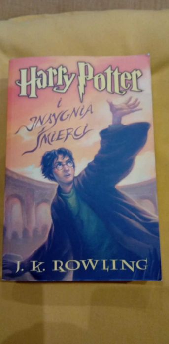 Harry Potter i insygnia śmierci.