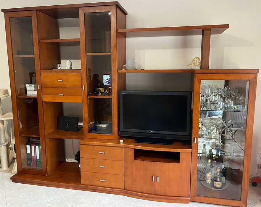 Móvel de sala em Cerejeira + mesa e cadeiras