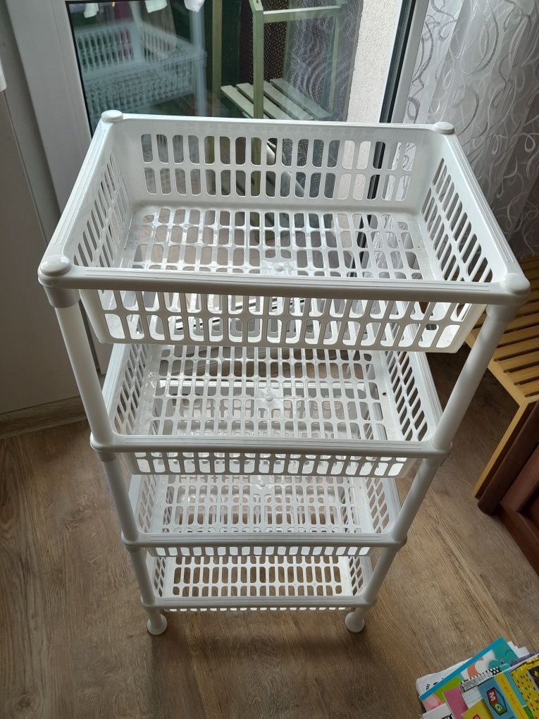 Regał plastikowy np. do łazienki, nieużywany, tylko złożony
