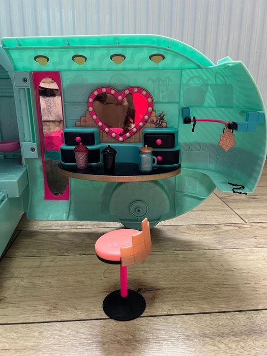 Автобус LOL. ЛОЛ