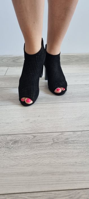 Buty szpilki obcas słupek 37 botki ażurowe