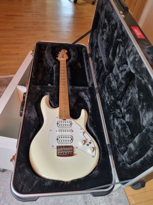 Gitara Music Man Silhouette hsh