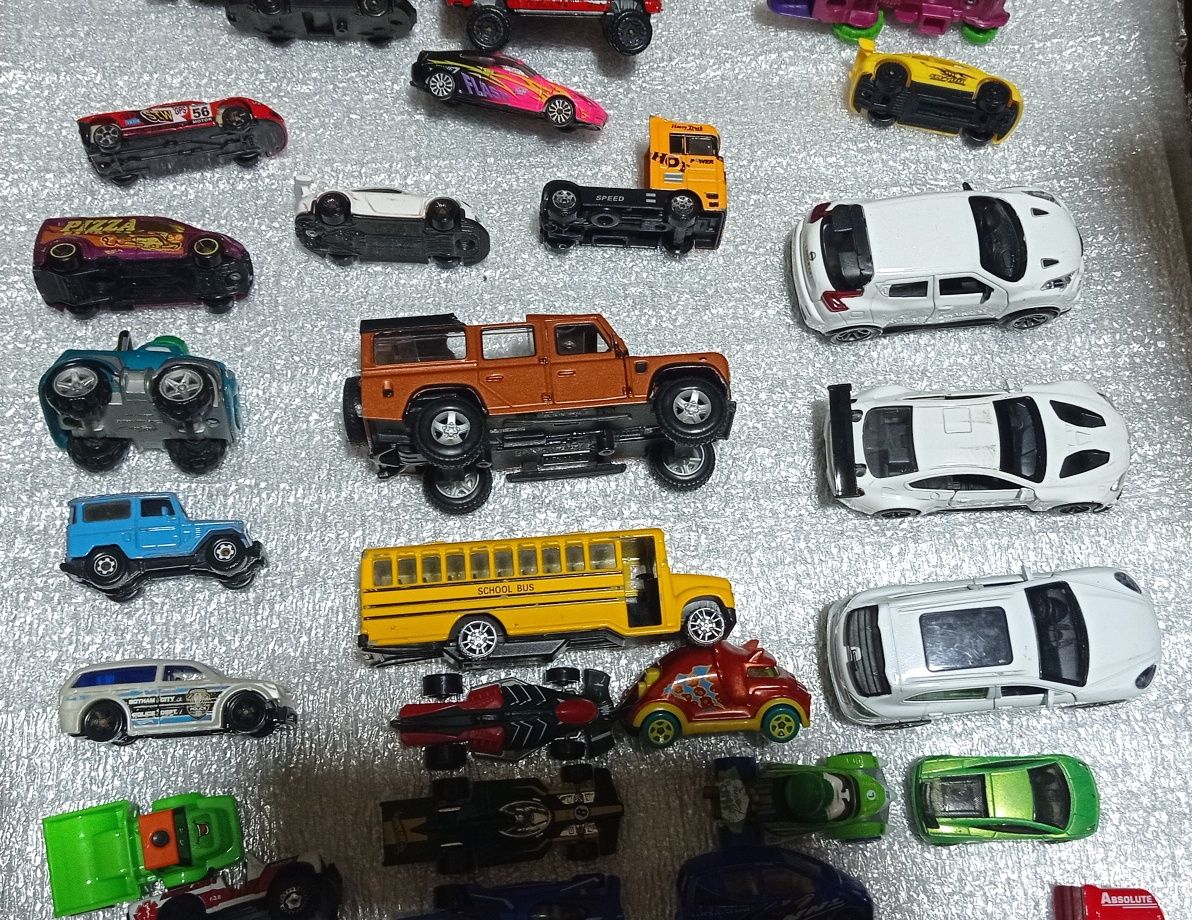 Машинки Hot Wheels