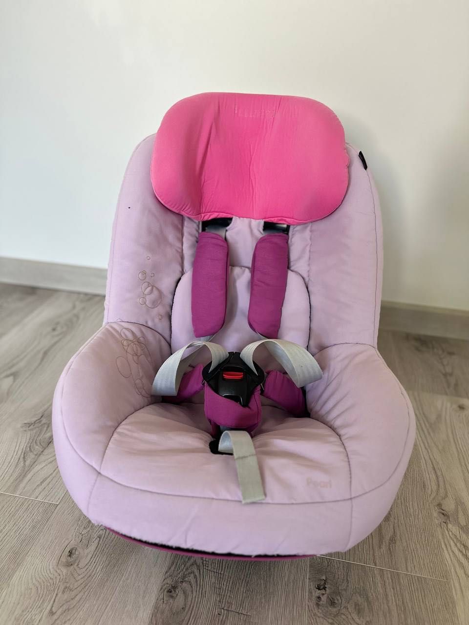 Дитяче автомобільне крісло