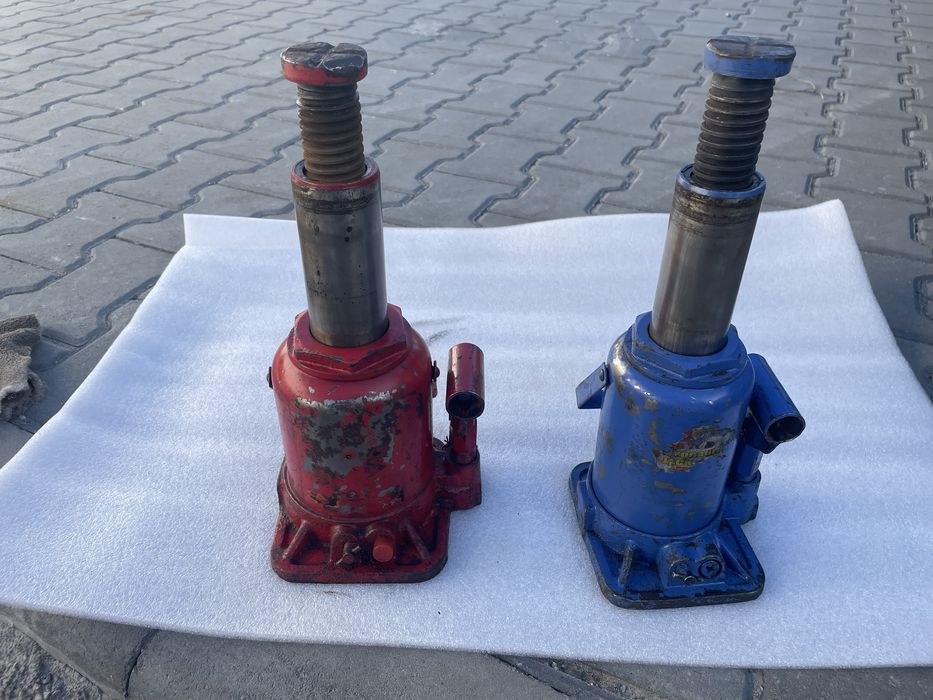 автомобільний домкрат вантажний 5-20тон