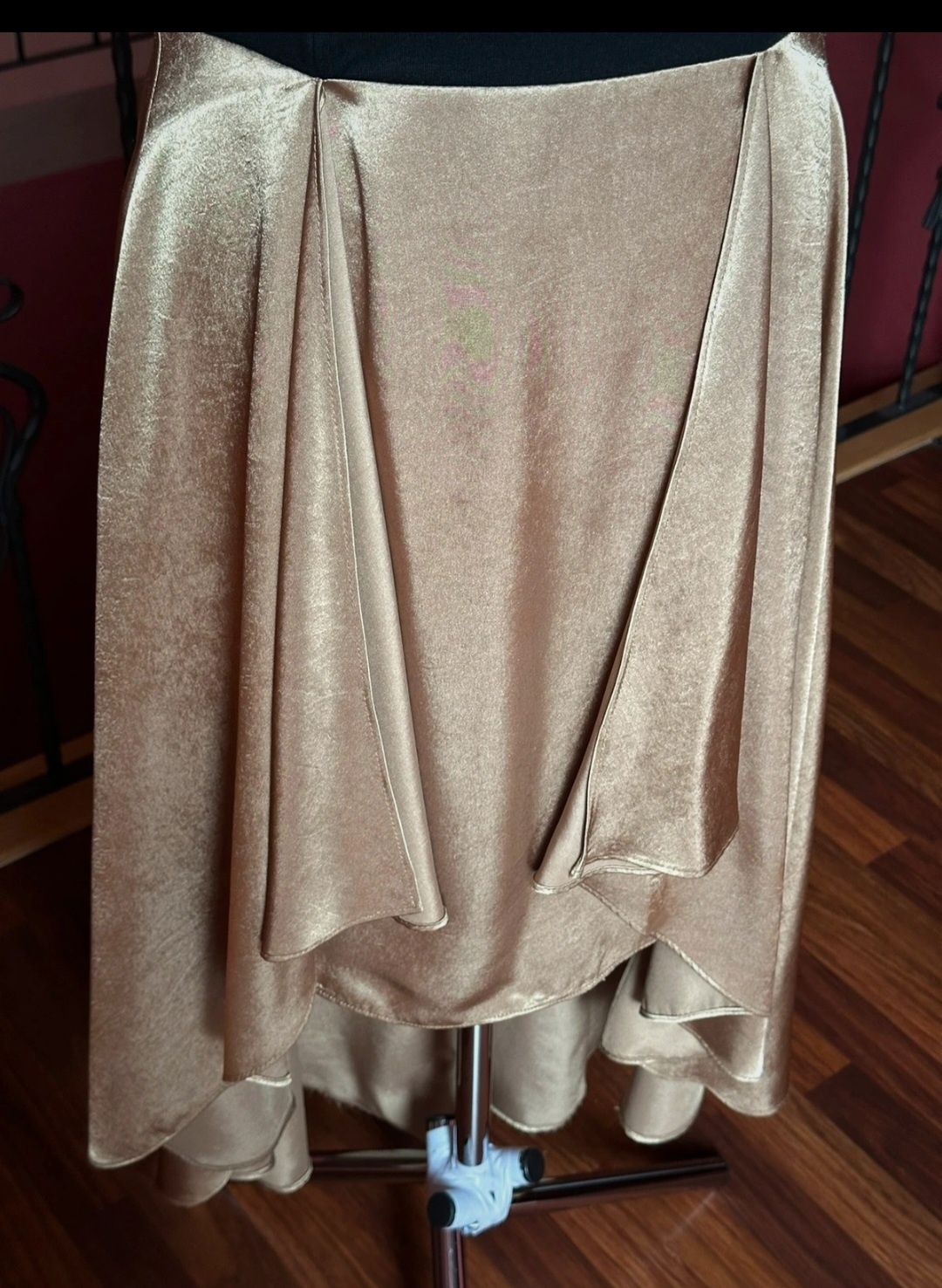 Czarno złota elegancka sukienka midi Coast M L 40 wesele