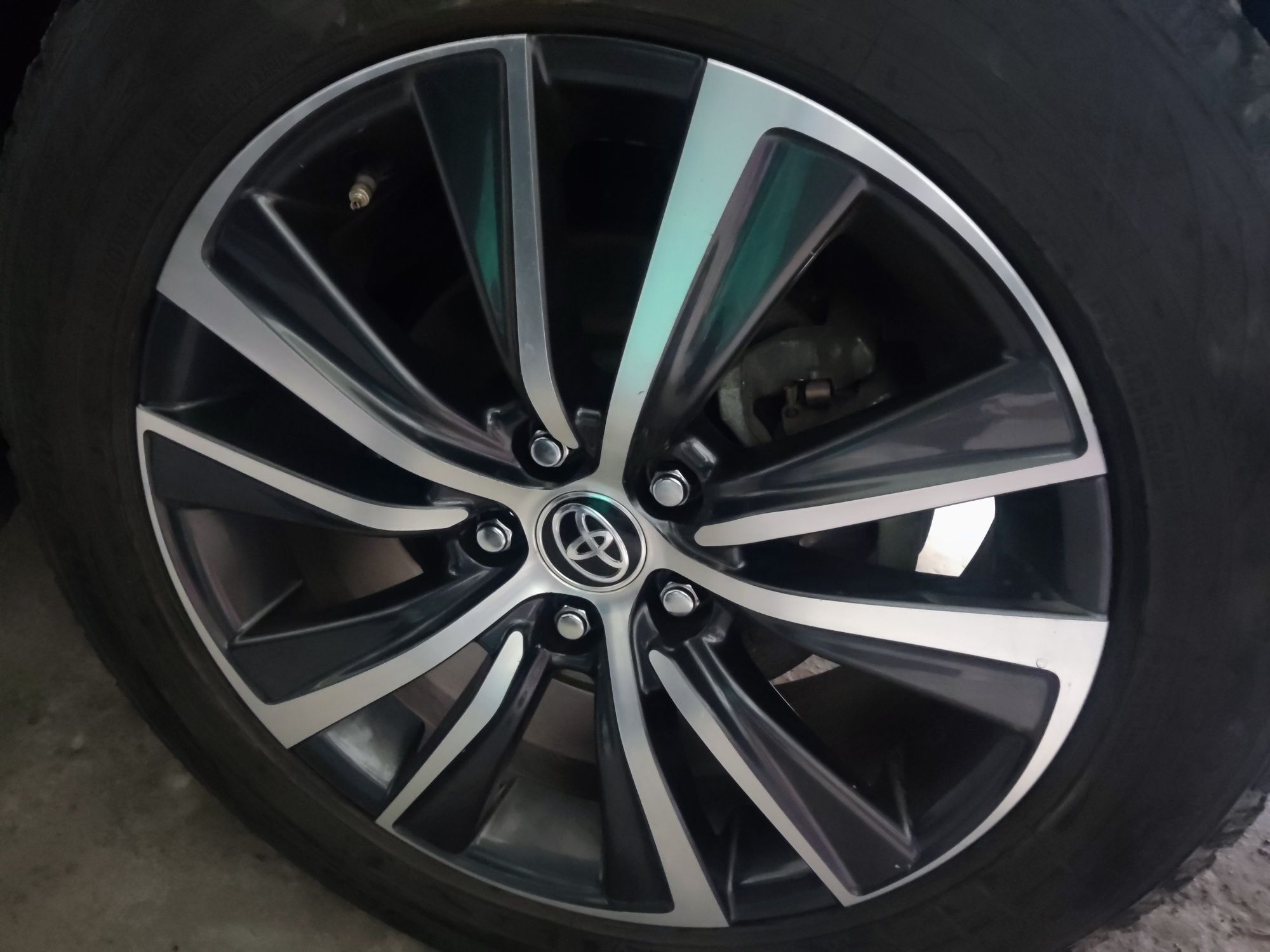 Оригинальные диски Toyota Venza 2021/RAV4