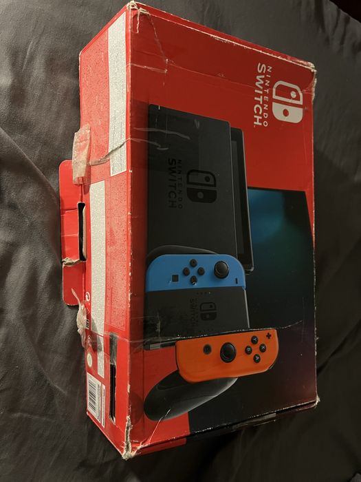 Nintendo Switch + Super Mario 3D All-Stars