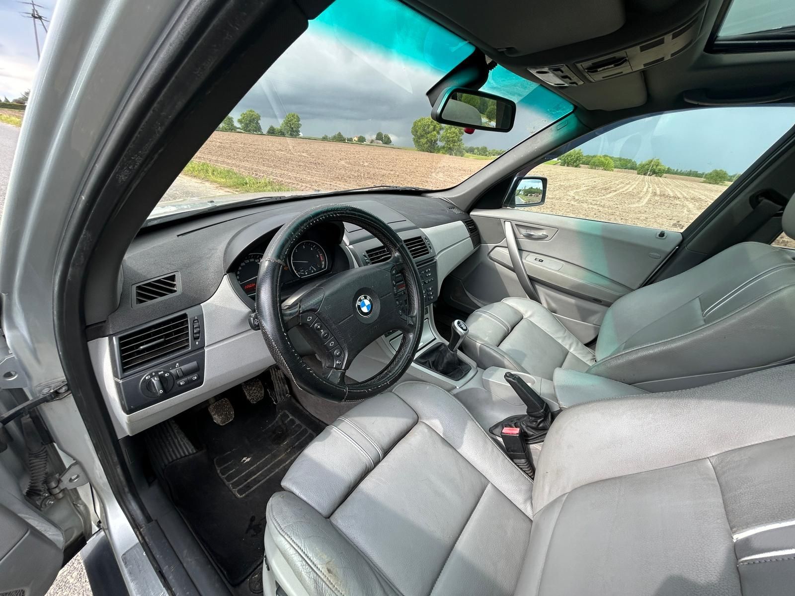 całe na części BMW X3 e83 3.0d silnik m57 skrzynia lampy Xenon drzwi