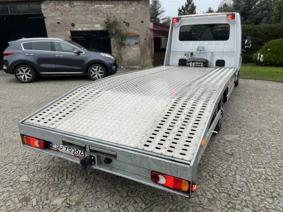 Usługi Transportowe – Auto Laweta z Wciągarką