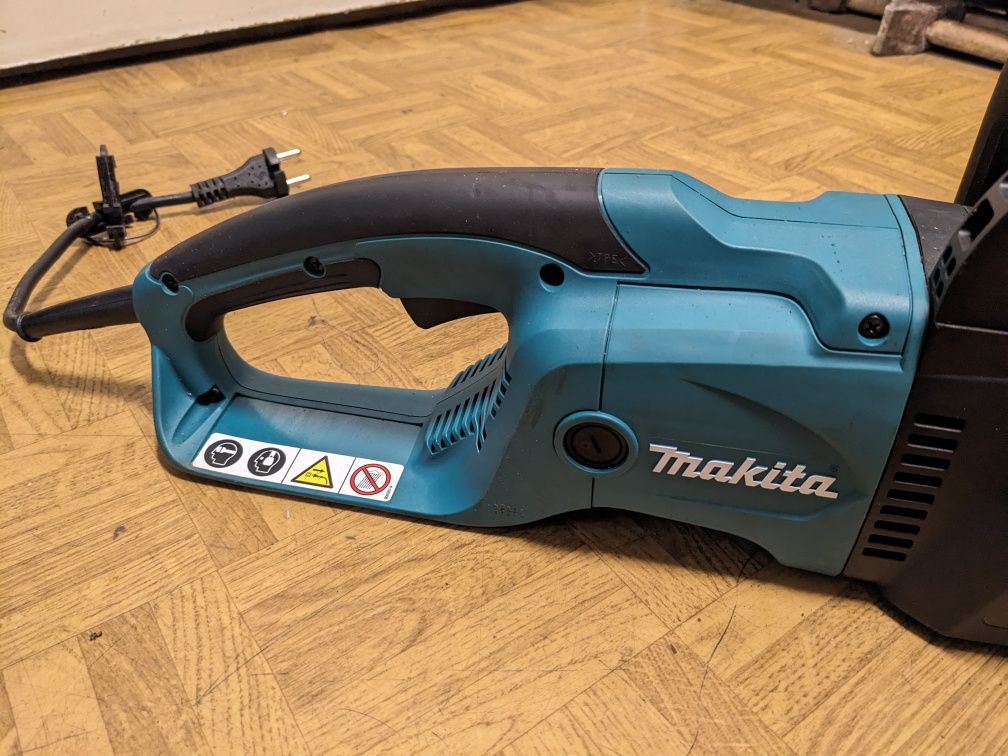 Makita UC4051A pilarka elektryczna