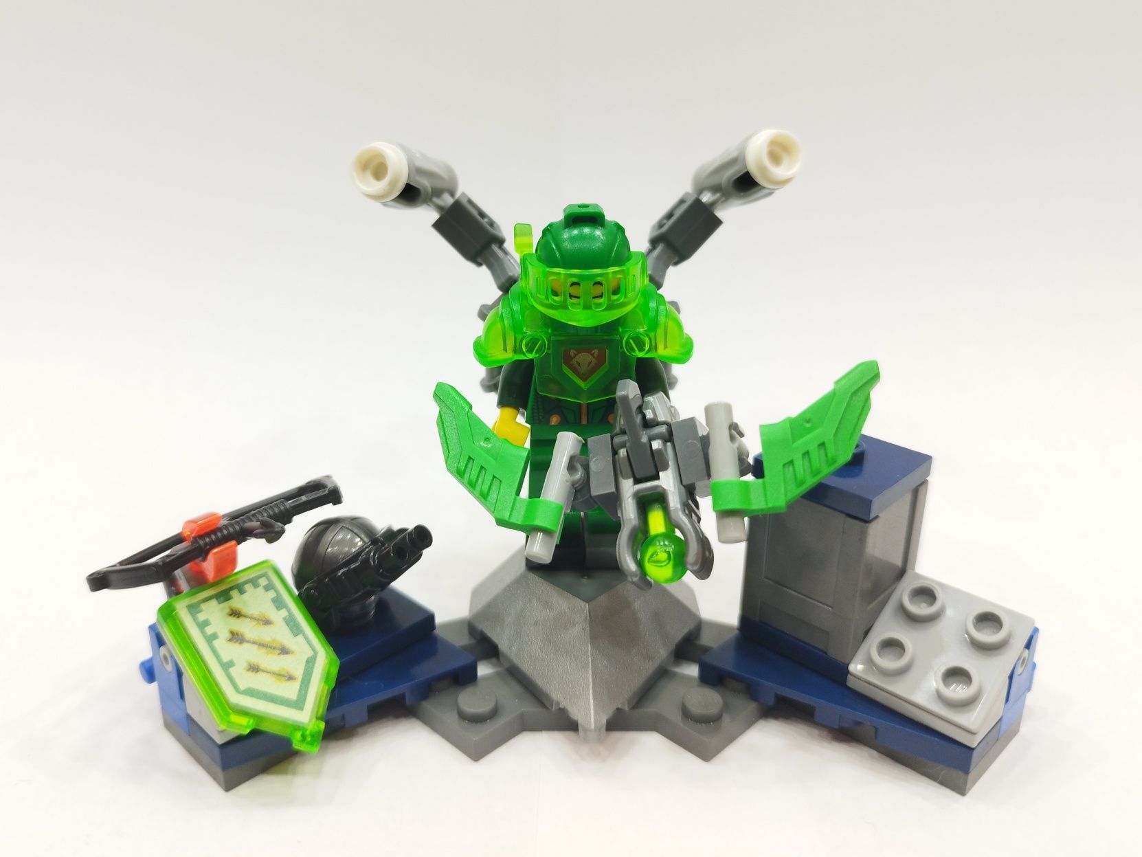 Лего Арон Lego Aaron Ultimate 70332