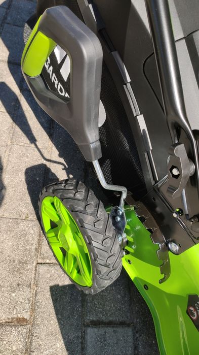 Máquina Relva Vito 4,5 CV Gasolina Com Tração