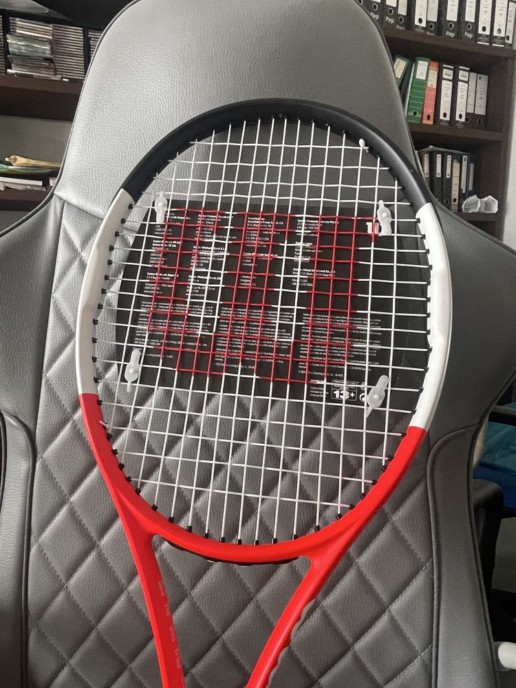 Raquete WILSON nova