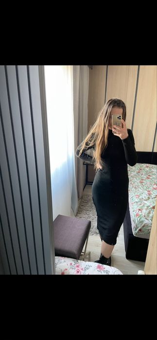 Czarna jesienna długa sukienka