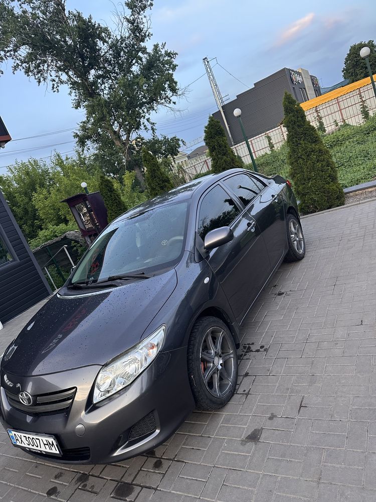 Продам тойоту короллу е150 2008 рік