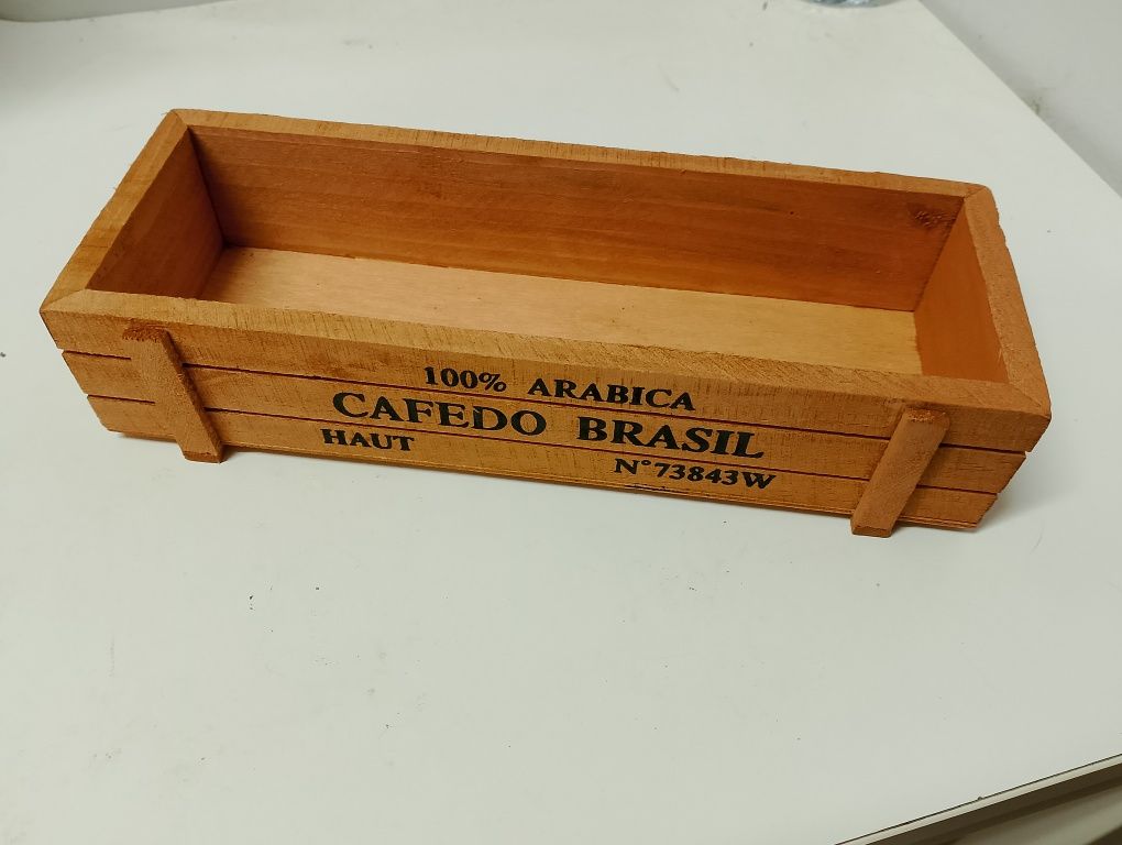 Caixa de madeira rústica café Brasil