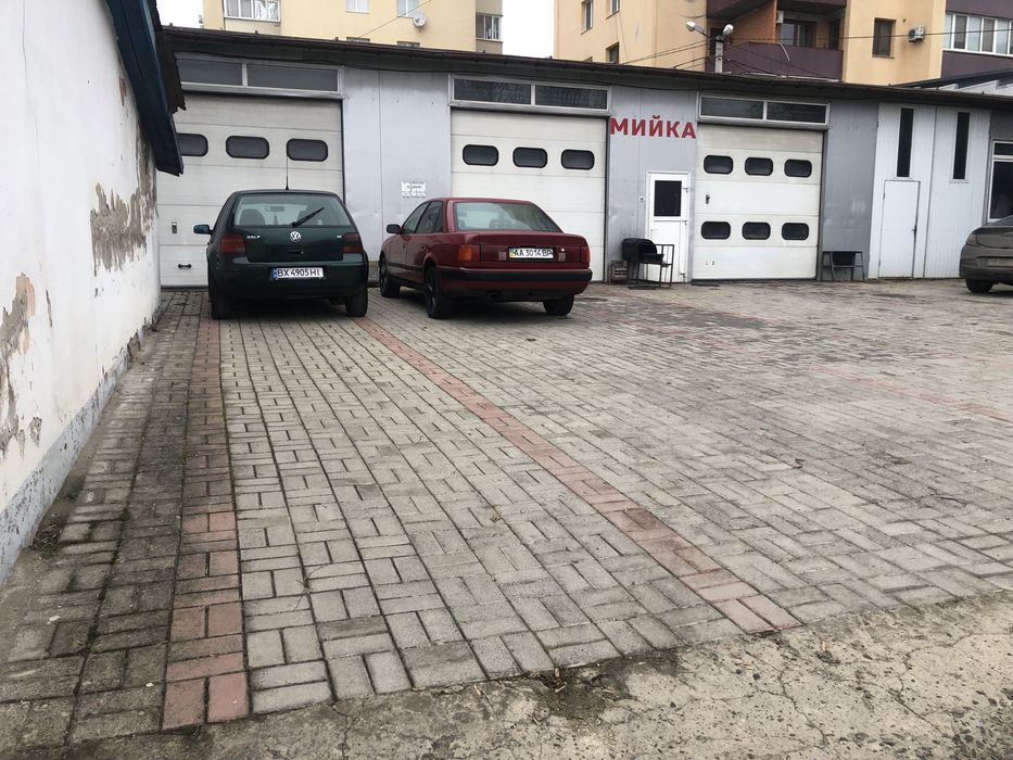 Стоянка для авто ,автопаркінг