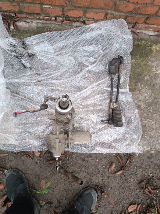 Продам рулеву рейку на Mitsubishi Colt 6