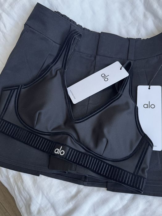 Спортивний топ Alo Yoga