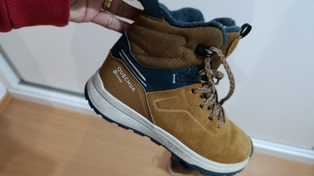 Bota Quechua Impermeável Menino