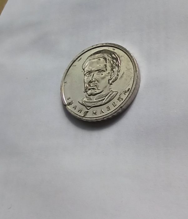 Монета номіналом 10 грн з браком