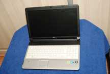 Laptop Fujitsu 15,6"I3 4/320GB