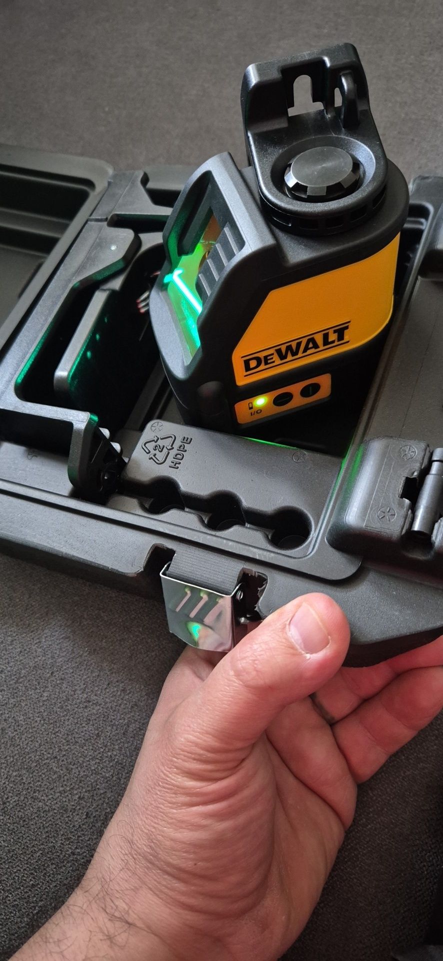 Laser Dewalt 2 linhas de cor verde
