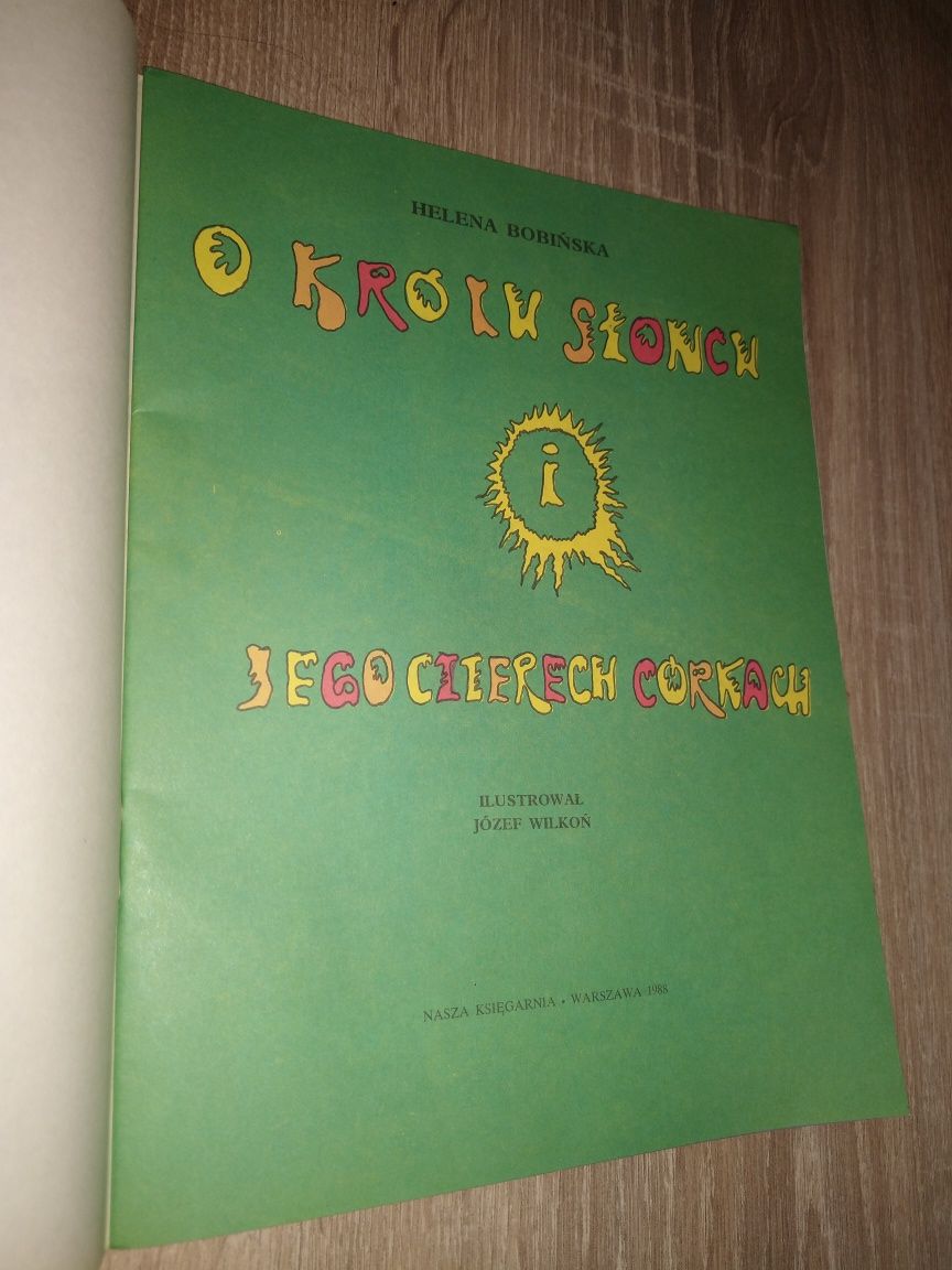 O Królu Słońcu i Jego Czterech Córkach-Helena Bobińska