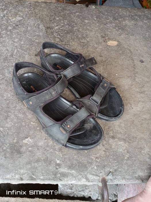 Чоловічі капці 44 розмір. Чорного кольору