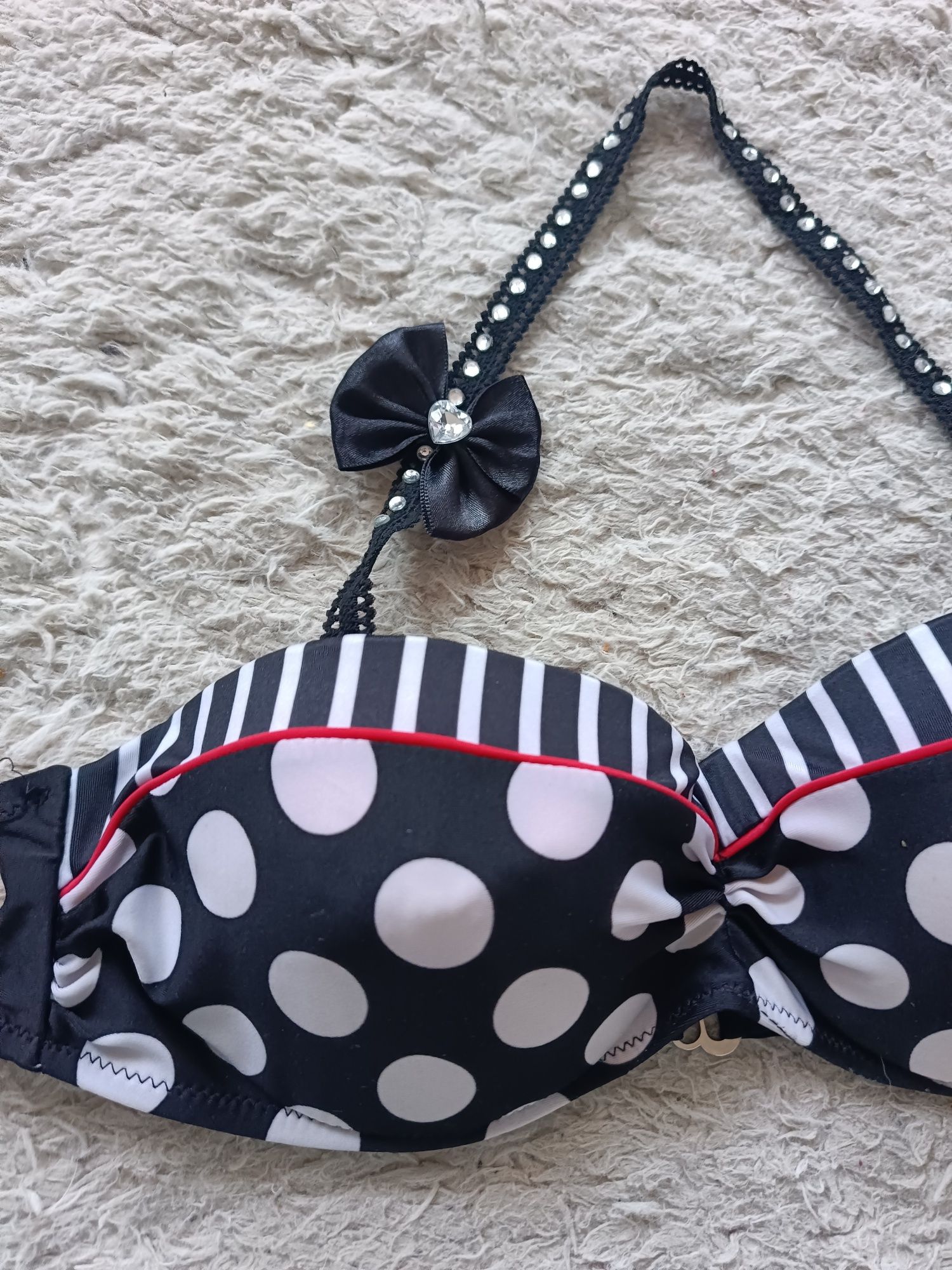 Góra od bikini stroju kąpielowego 75B