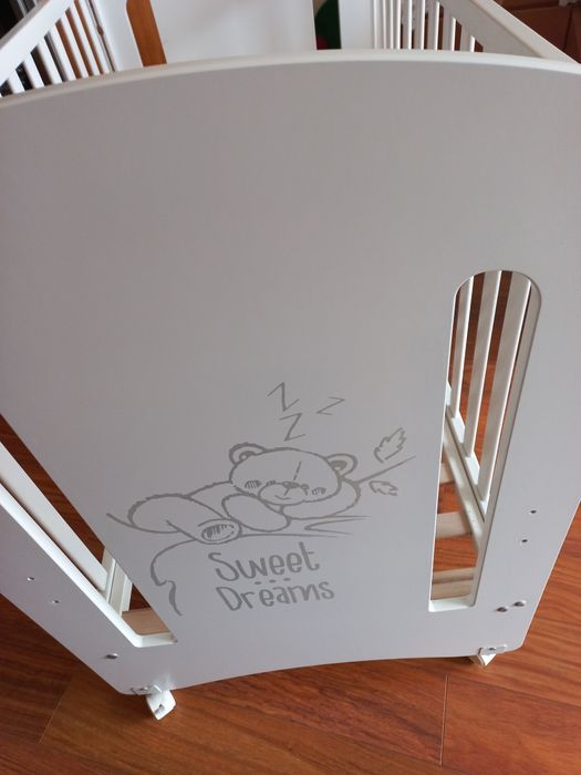 Cama para bebe branca