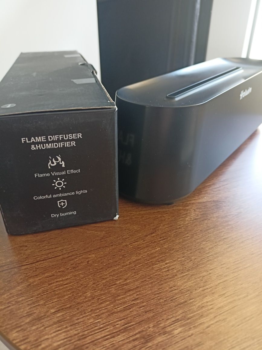 Dyfuzor zapachowy z 7 kolorowymi płomieniami, 250 ml nawilżacz