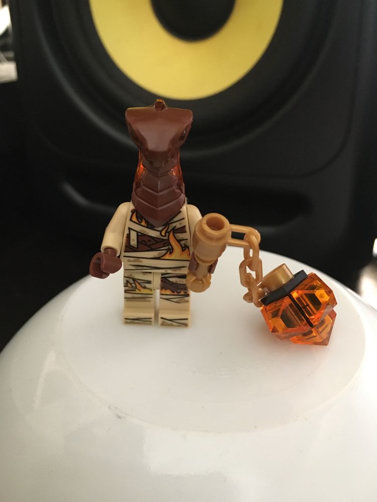Figurka LEGO Ninjago Pyro Whipper njo553