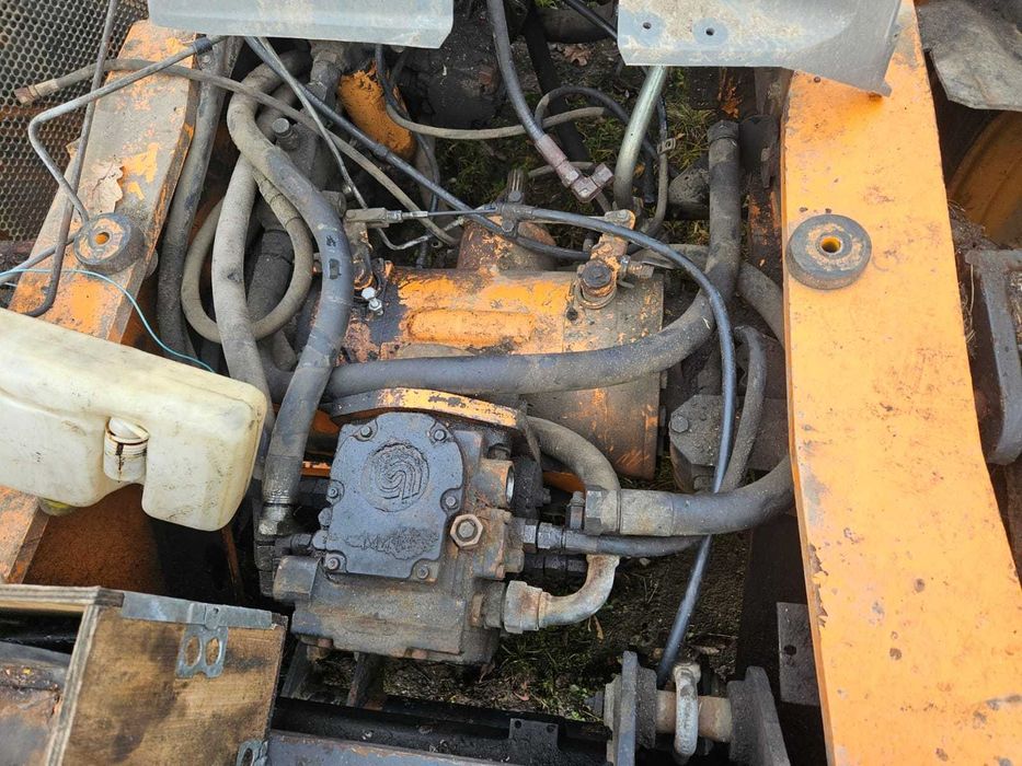 Case 580 koparko-ładowarka CZĘŚCI