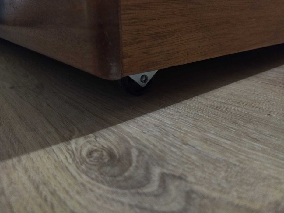 Conjunto quarto: Cama de solteiro com gavetão + mesinha + camiseiro