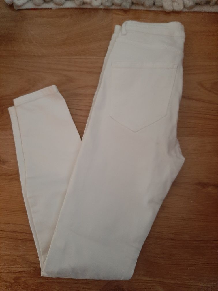 Spodnie klasyczne rurki Zara biale