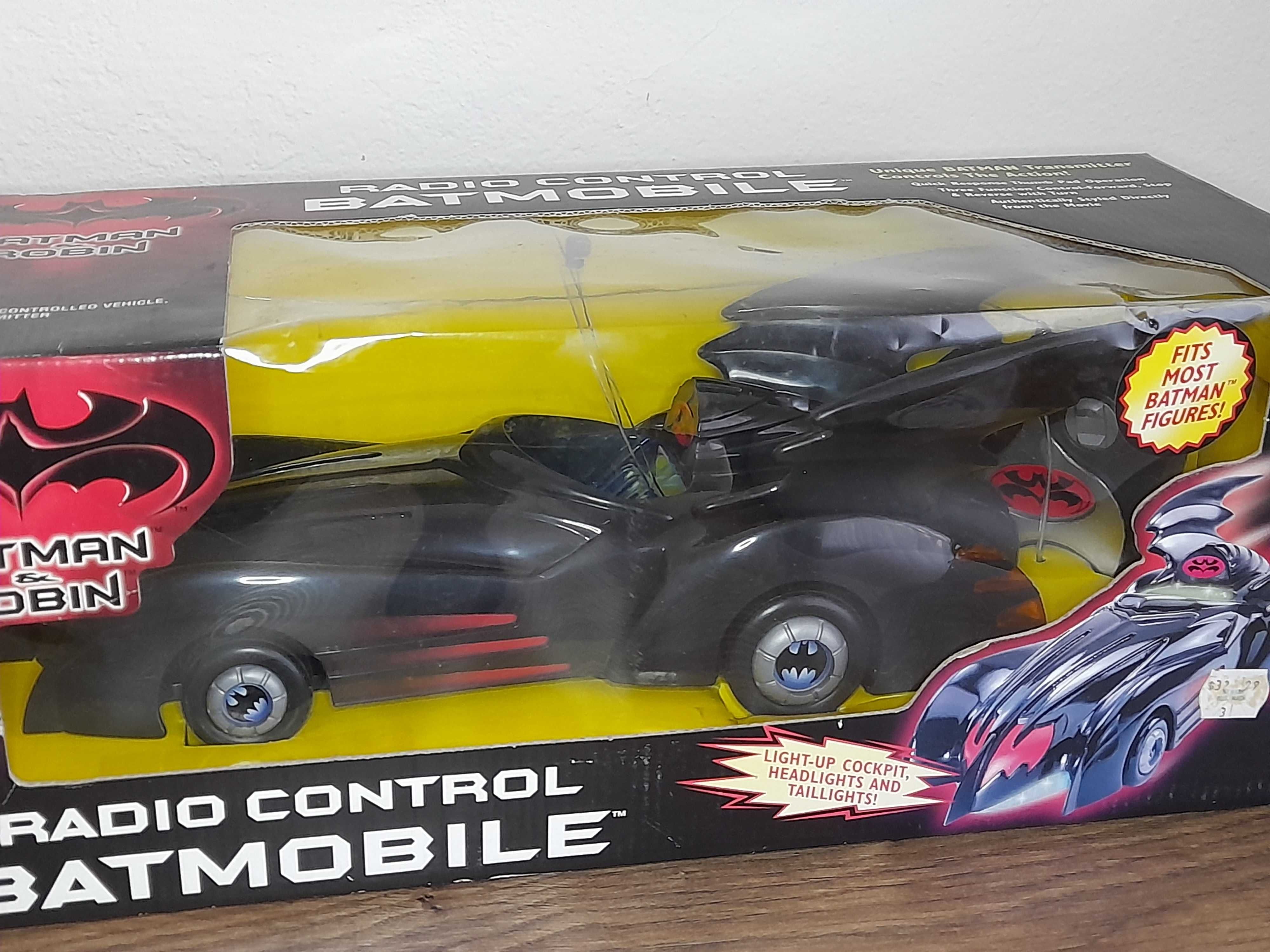 Radio Control Batmobile - BATMAN & ROBIN (KENNER 1997)