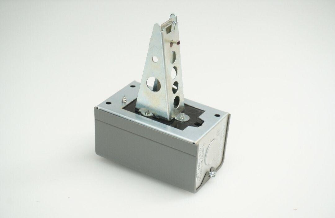 Термостат  Honeywell L6068A