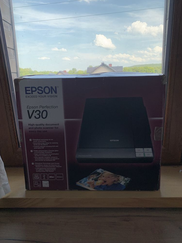Epson Perfection V30