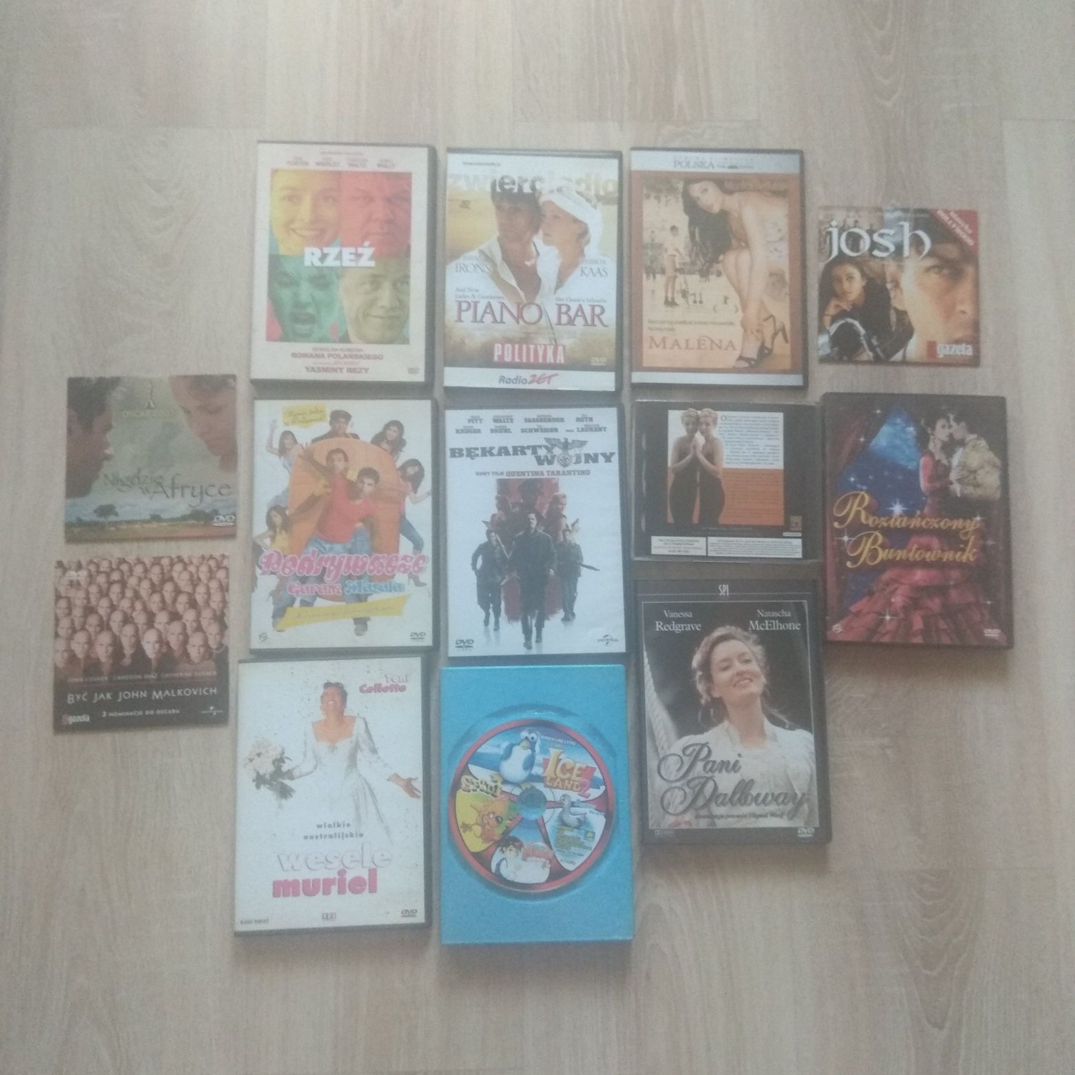 15 płyt DVD, różne filmy
