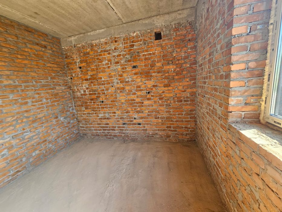 Сучасна  простора 2 к квартира 63 м2