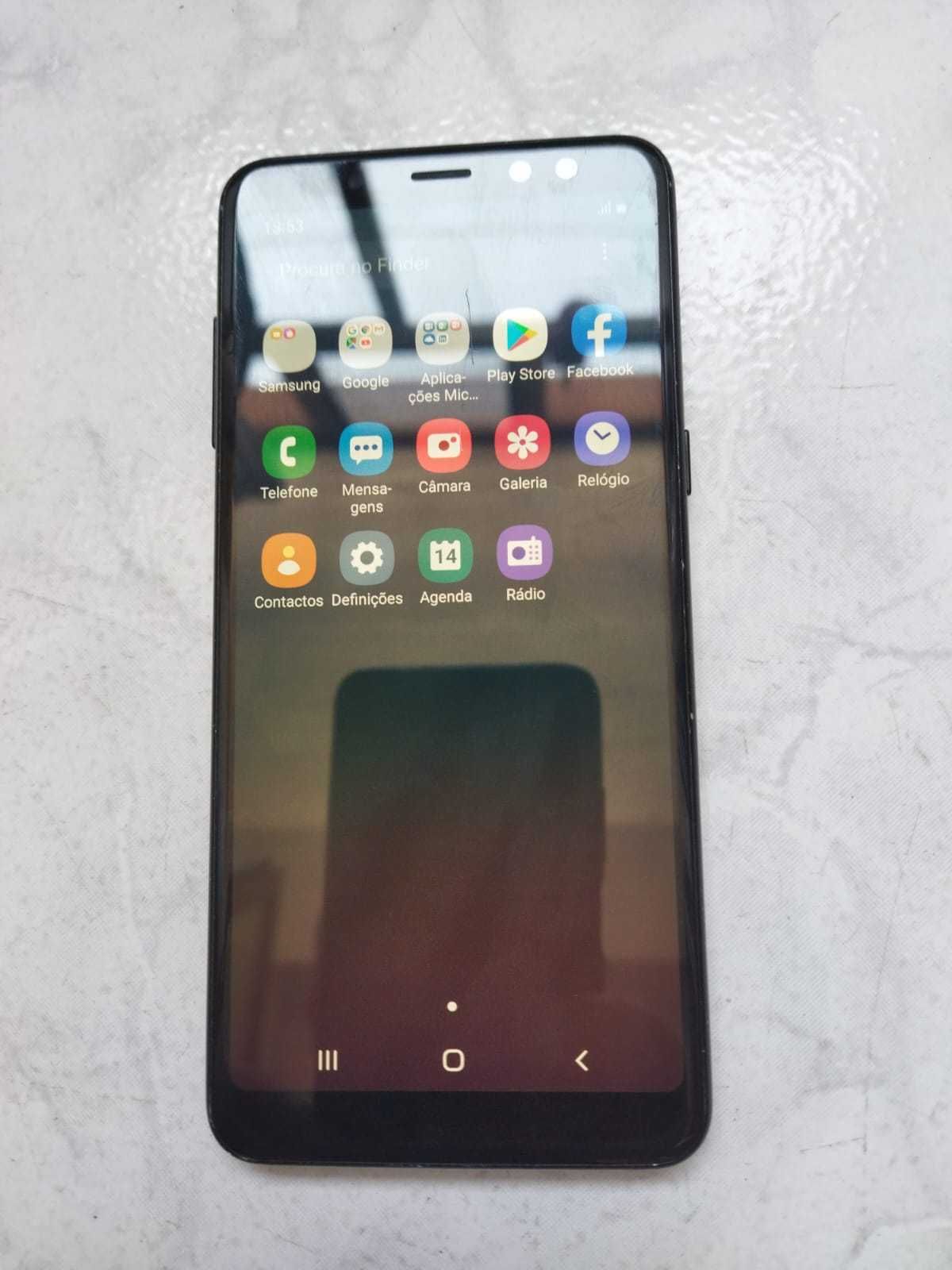 Telemovel Samsung A8 Dual Sim
