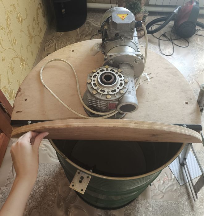 Продам кремовалку на 200 літрів