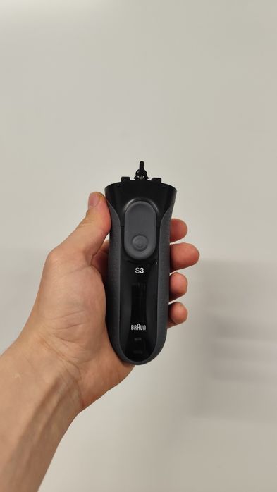 Электробритва Braun Series 3+ для сухого гоління бритья 3000s