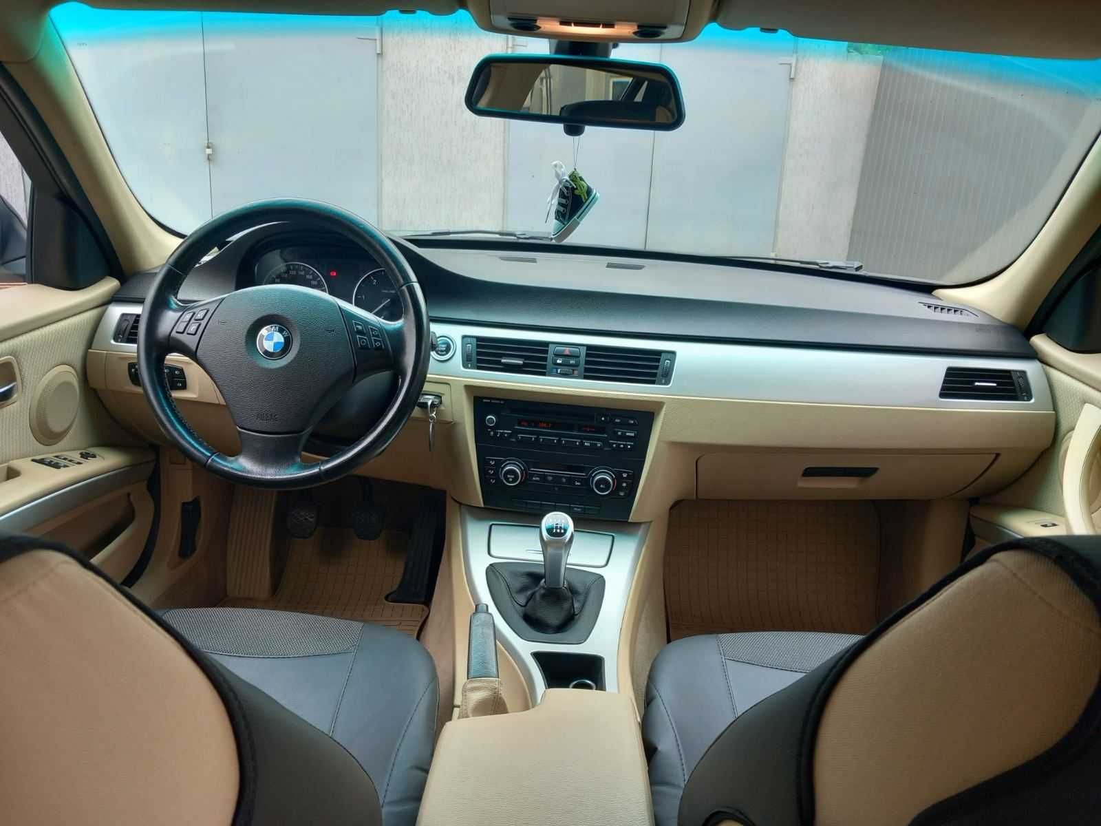 BMW Series 3 2010