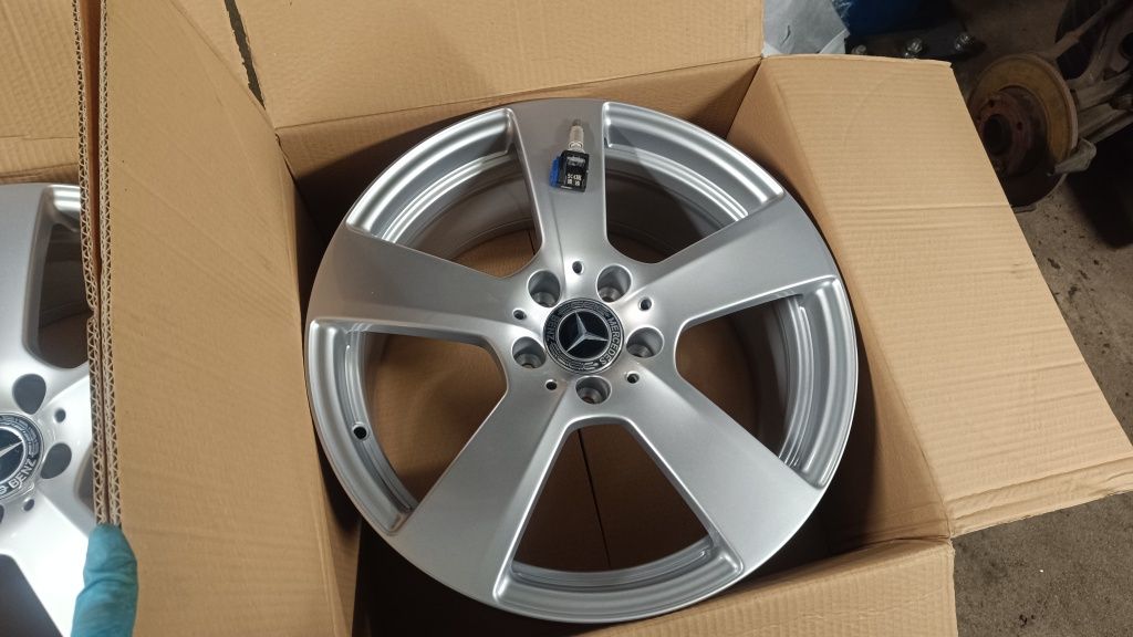 Alufelgi Mercedes 8.5Jx18 ET48 TPMS 5x112