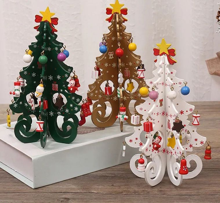 Новорічний декор потяг дерев'яні іграшки ялинка