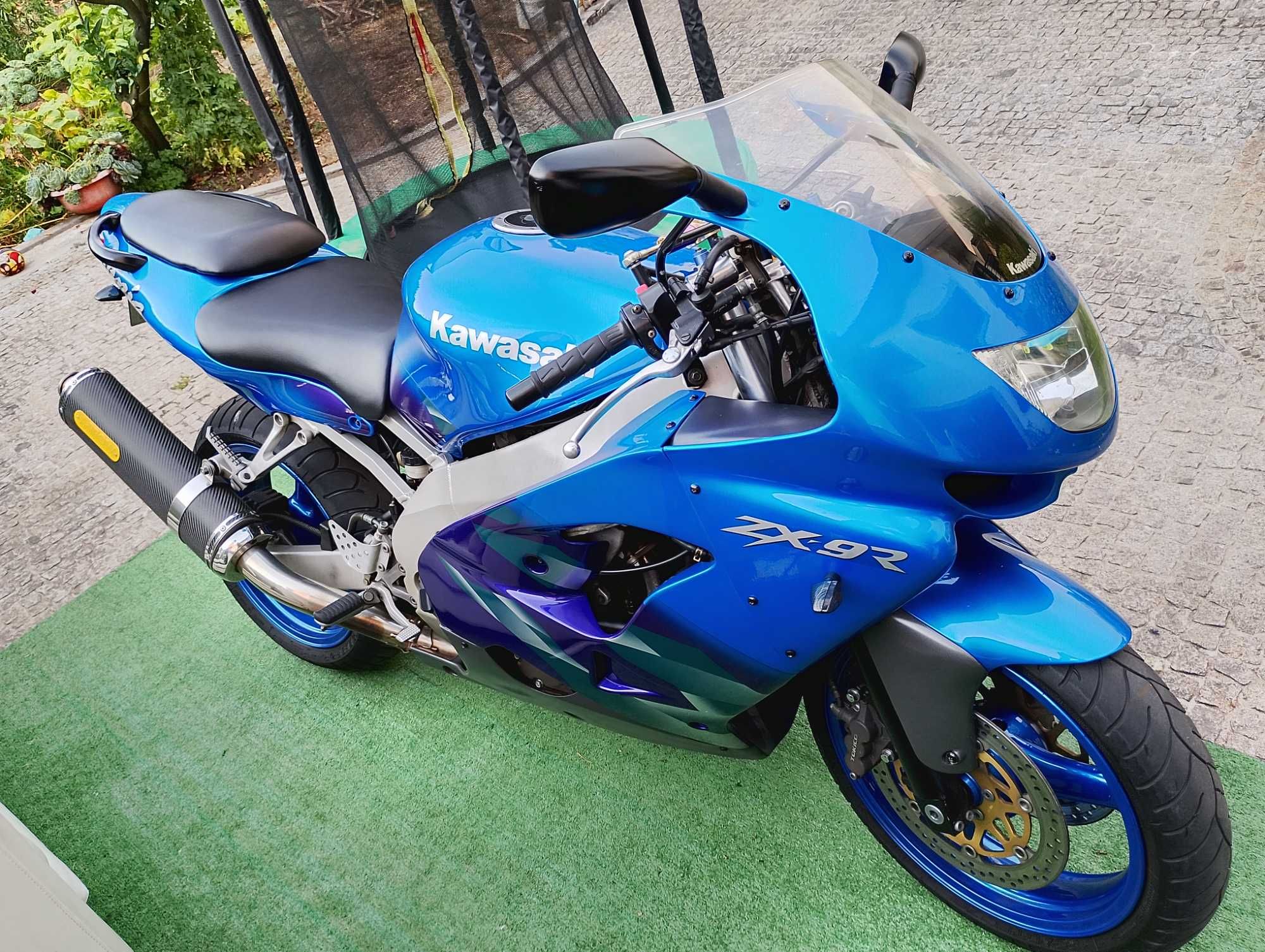 Kawasaki Ninja ZX9R