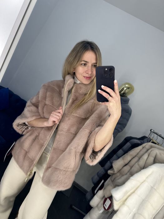 Біла , беж  нюд норковая кофта